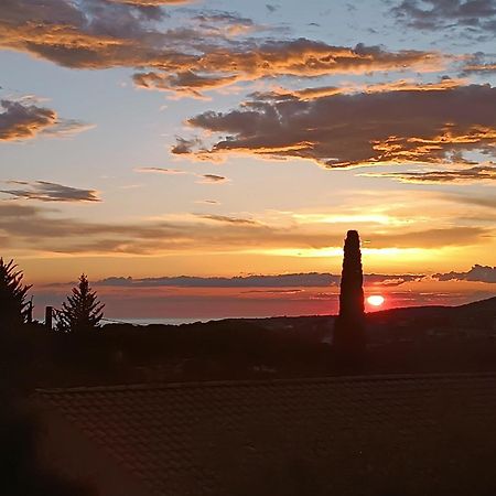 Bastide Provencale Vue Mer A 5 Min De La Plage Sanary-sur-Mer Exterior photo